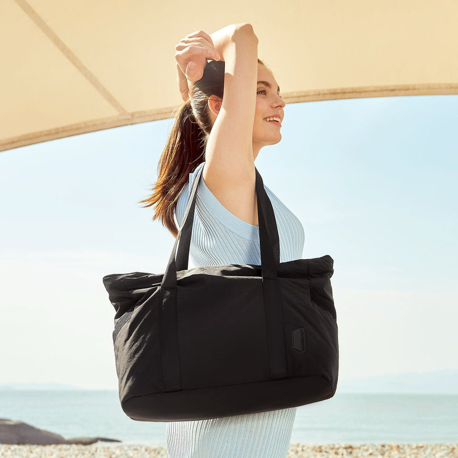 Zoraesque Tote Tasche