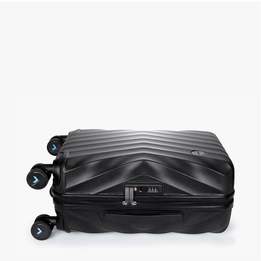 Globetrotter 20" Hardside Rolling Carry-on Stylish Suitcase - BAGSMART