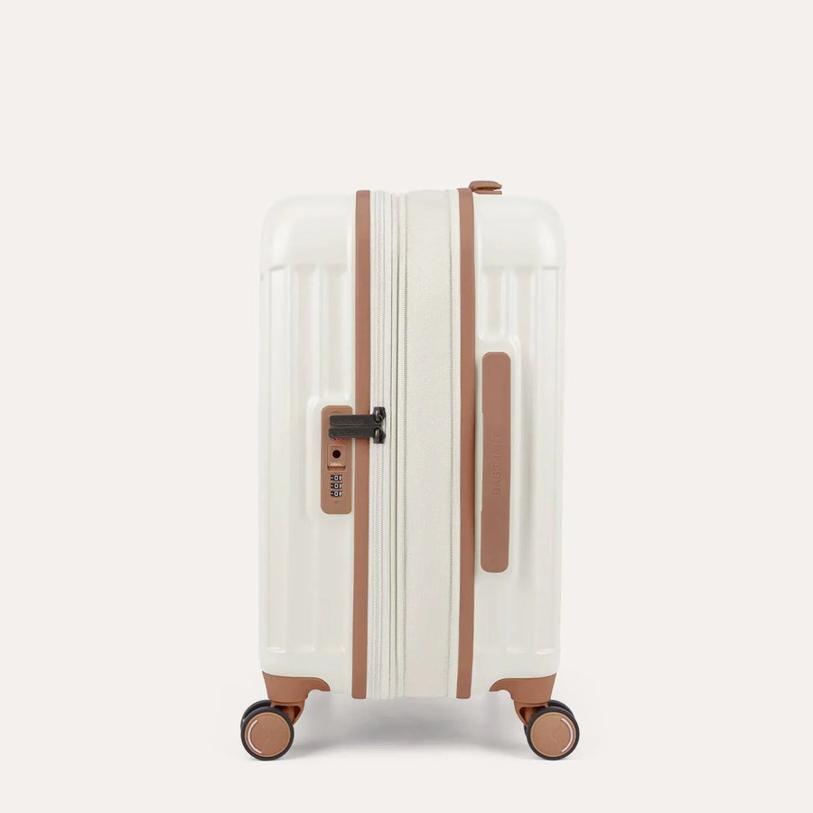 Odyssey 20 Inch Airline Approved Hardside Spinner Suitcase - BAGSMART