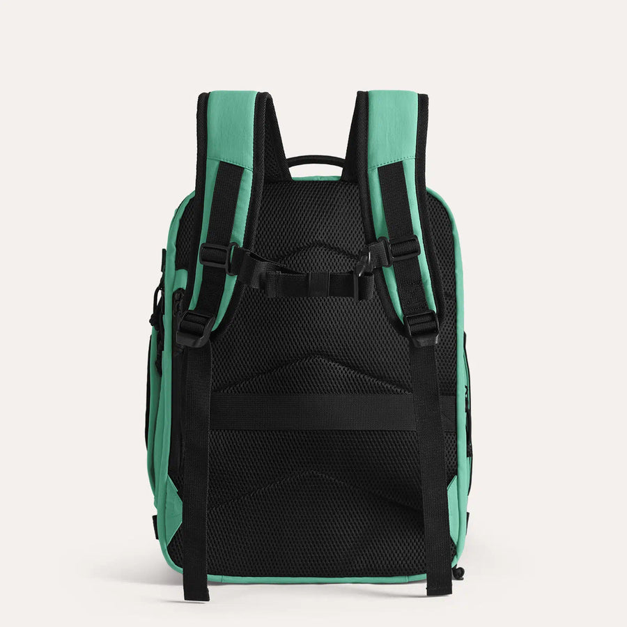 Blast 28L-38L Erweiterter Mesh-Reiserucksack