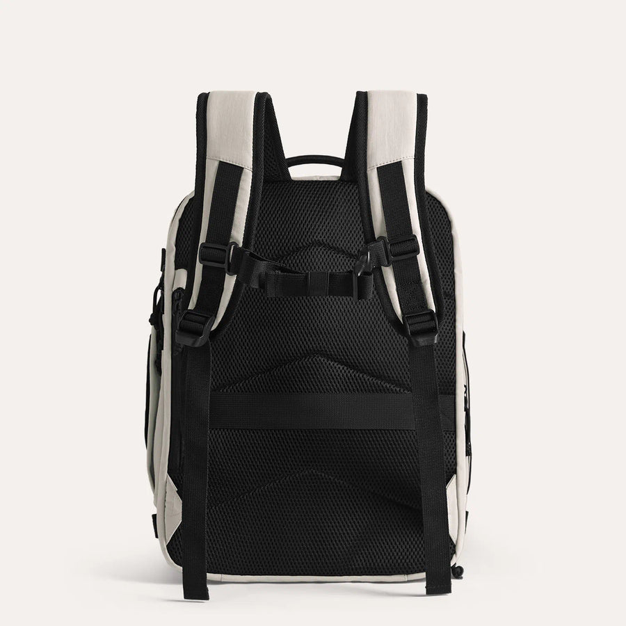 Blast 28L-38L Erweiterter Mesh-Reiserucksack