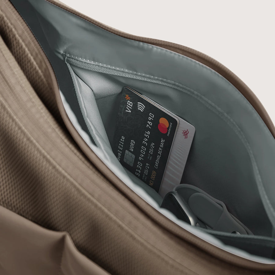 REIKI Hobo Schultertasche