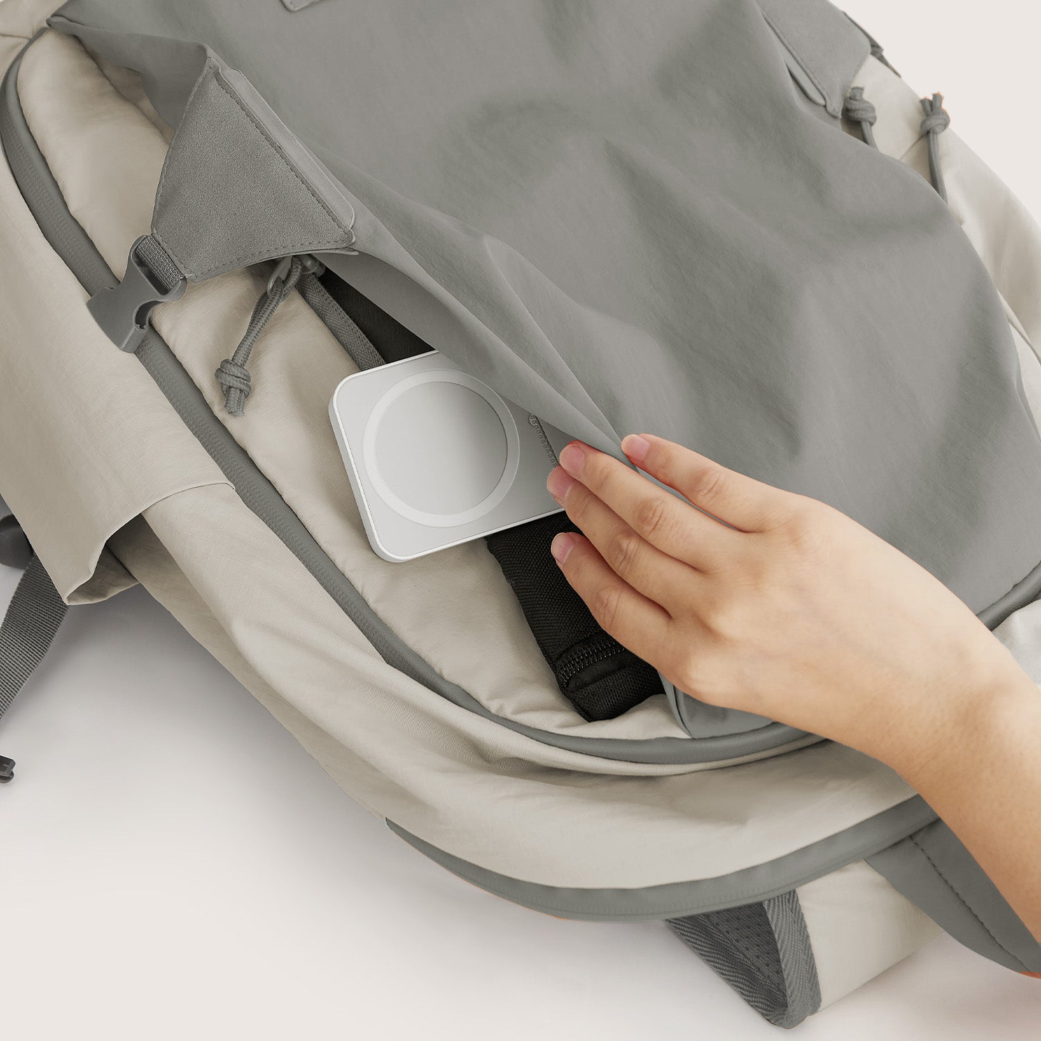 Soar_25L_Clamshell_travel_Backpack_Set_gray_with_quick_access gray